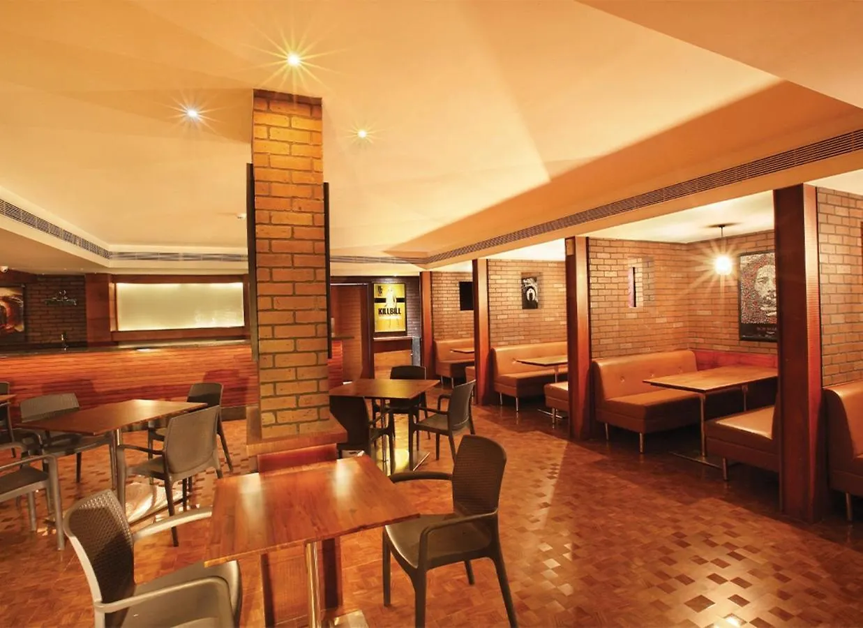 Hotel Jk Park Residency Perambra Mennanyam