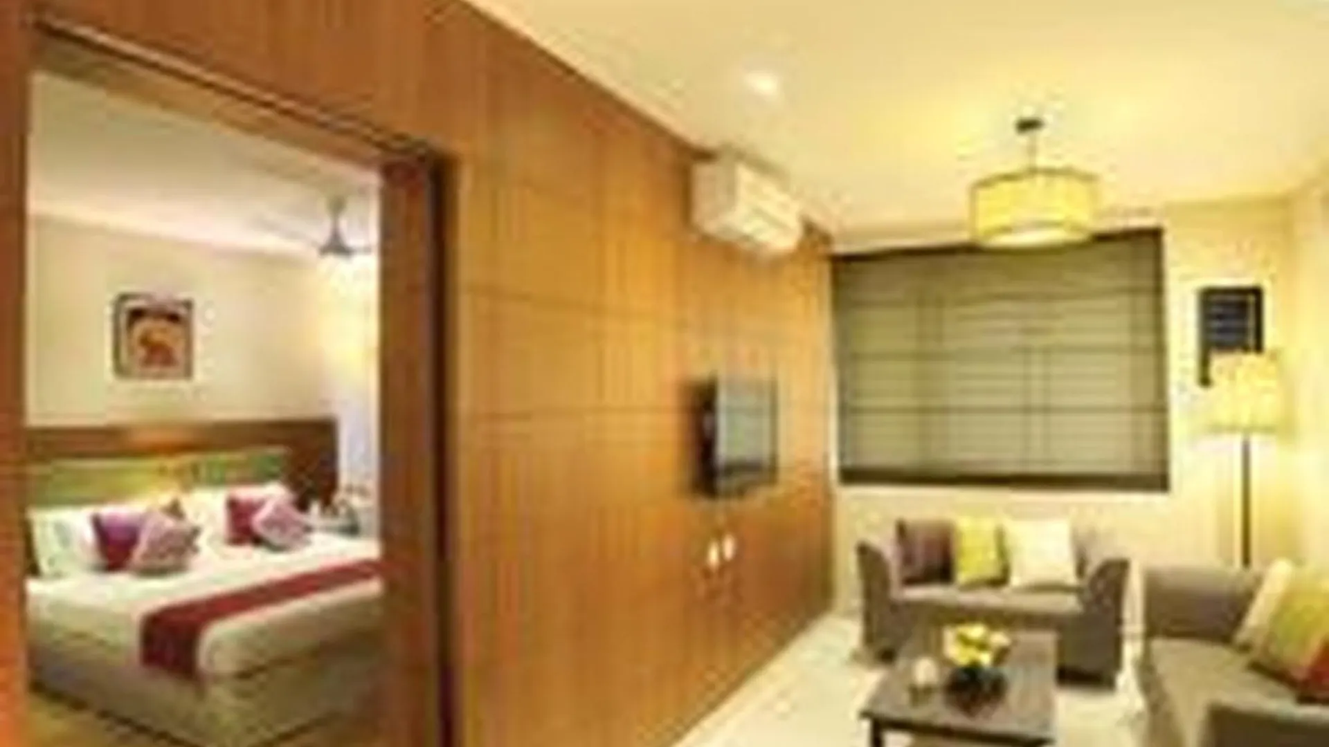Hotel Jk Park Residency Perambra Mennanyam
