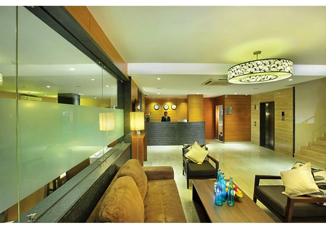 Hotel Jk Park Residency Perambra Mennanyam