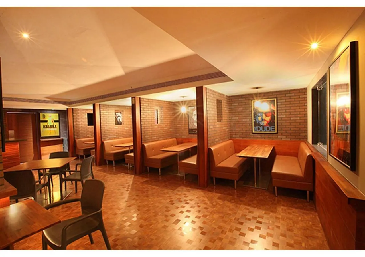 Hotel Jk Park Residency Perambra Mennanyam