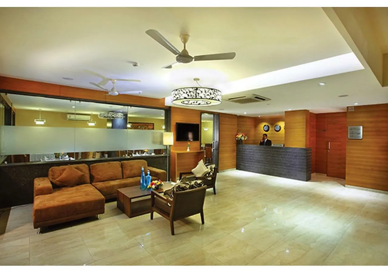 Hotel Jk Park Residency Perambra Mennanyam